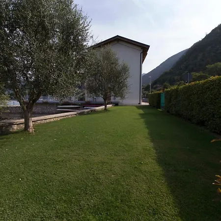 Apartment In Lake 2
