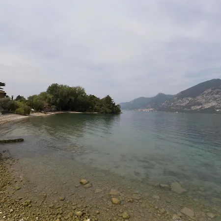 Apartment In Lake 2 *