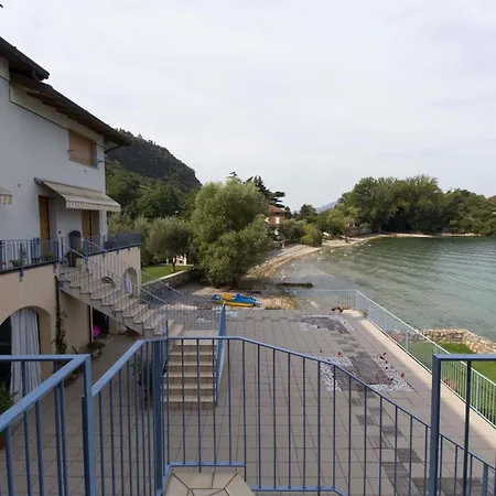Apartment In Lake 2